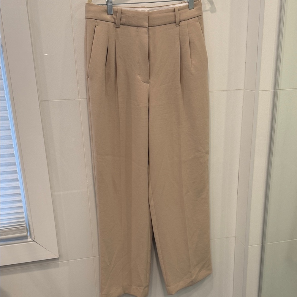 Aritzia Tan Women's Trousers